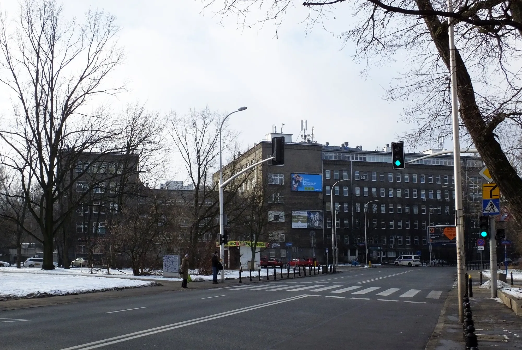 Budynek Szpitala Klinicznego im. prof. Witolda Orłowskiego przy ulicy Czerniakowskiej w Warszawie