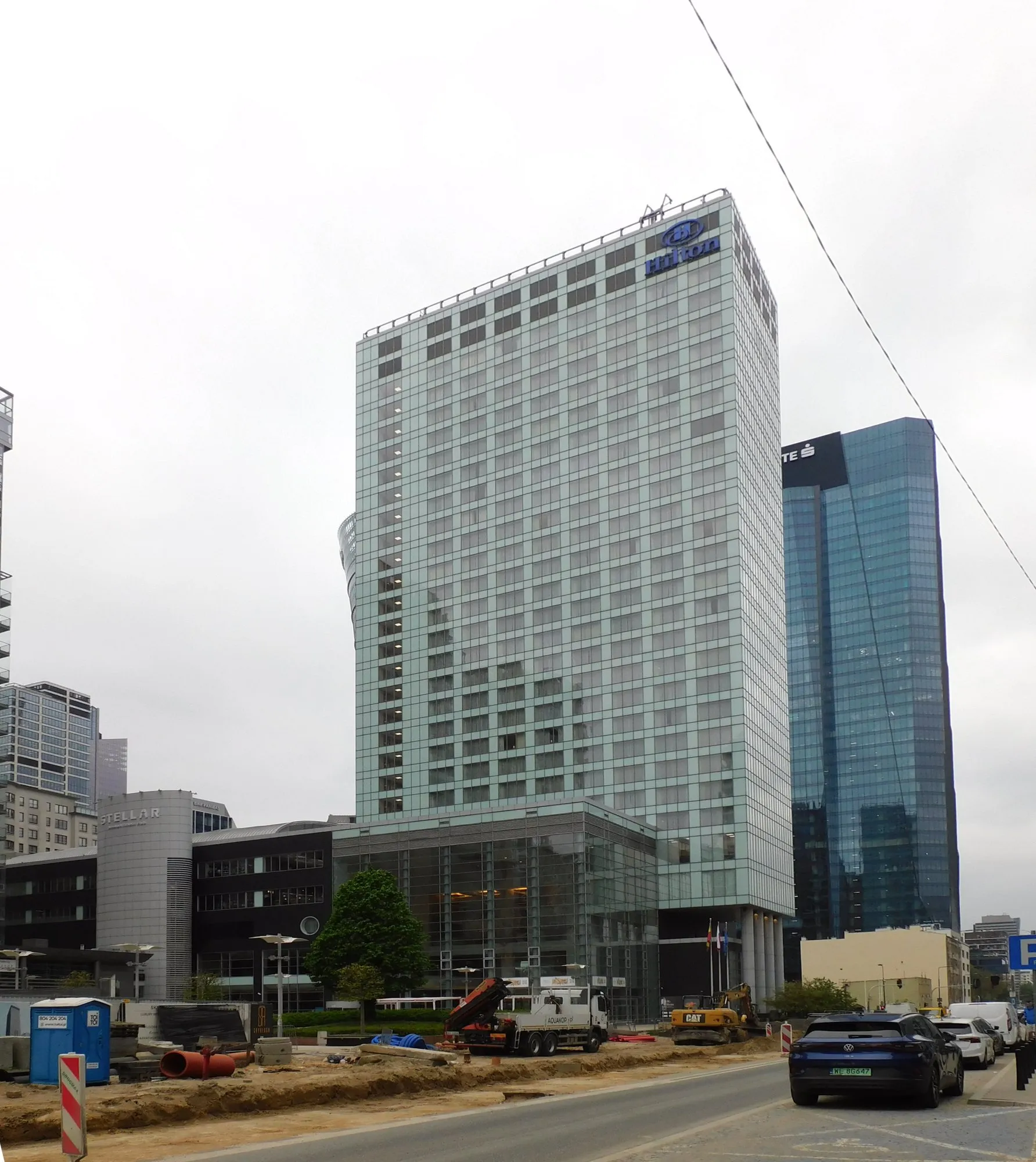 Hotel Hilton przy ul. Grzybowskiej w Warszawie