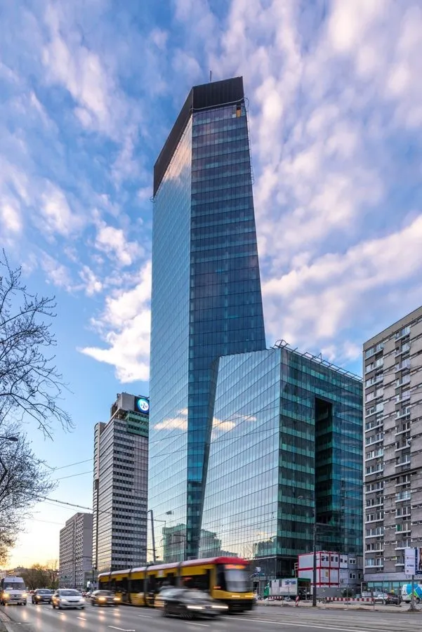 Q22 - Biurowiec, Warszawa