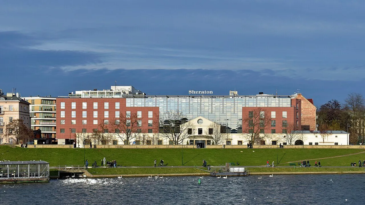 Hotel Sheraton Grand nad Wisłą w Krakowie