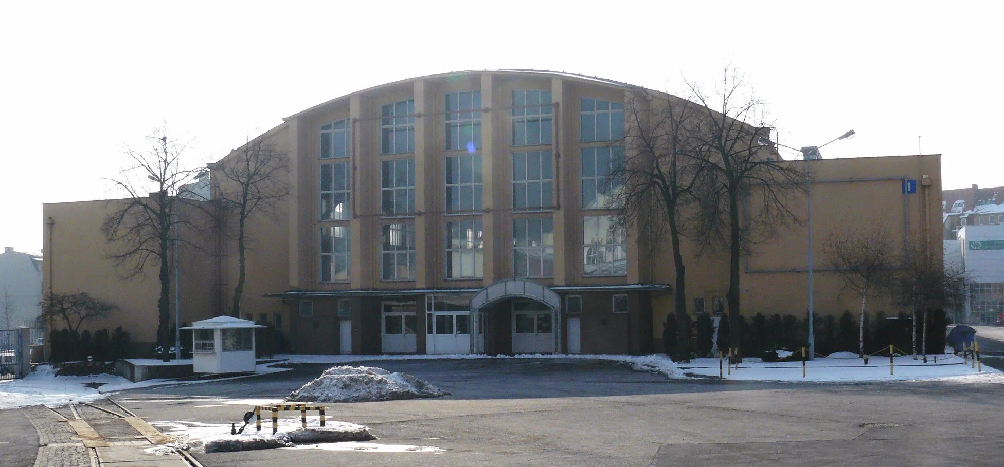 Tereny i hale Międzynarodowych Targów Poznańskich w centrum Poznania